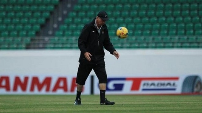 Alfred Riedl tin Indonesia se ha Viet Nam de vao chung ket hinh anh 2