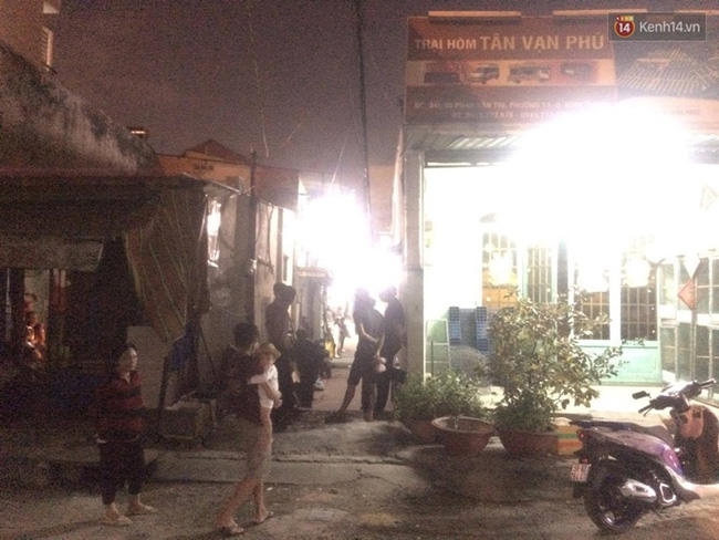 Nam thanh niên nghi ngáo đá dùng dao đâm chết một nhân viên ngân hàng ở Sài gòn - Ảnh 1.