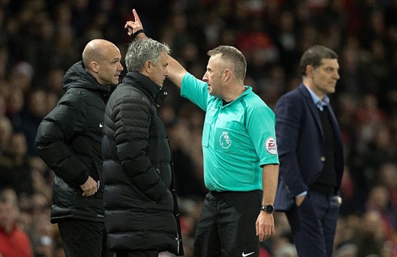 Mourinho đau khổ, Griezmann bật đèn xanh 'giải cứu'
