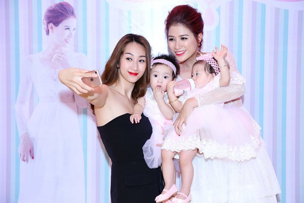 trang-tran-lam-tiec-sinh-nhat-1-tuoi-cho-con-gai-cung-3