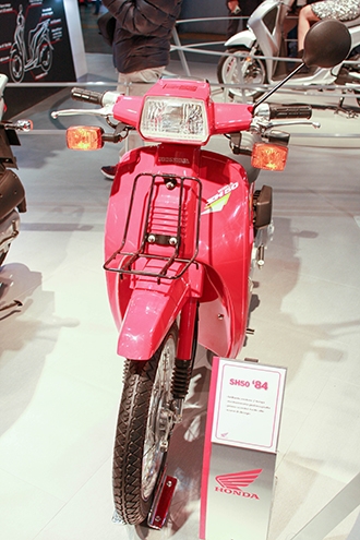 voc-dang-honda-sh-qua-cac-the-he