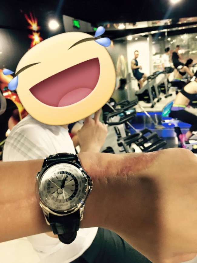 Bạn trai vừa công khai với Á hậu Tú Anh là ai và giàu có đến nhường nào? - Ảnh 5.