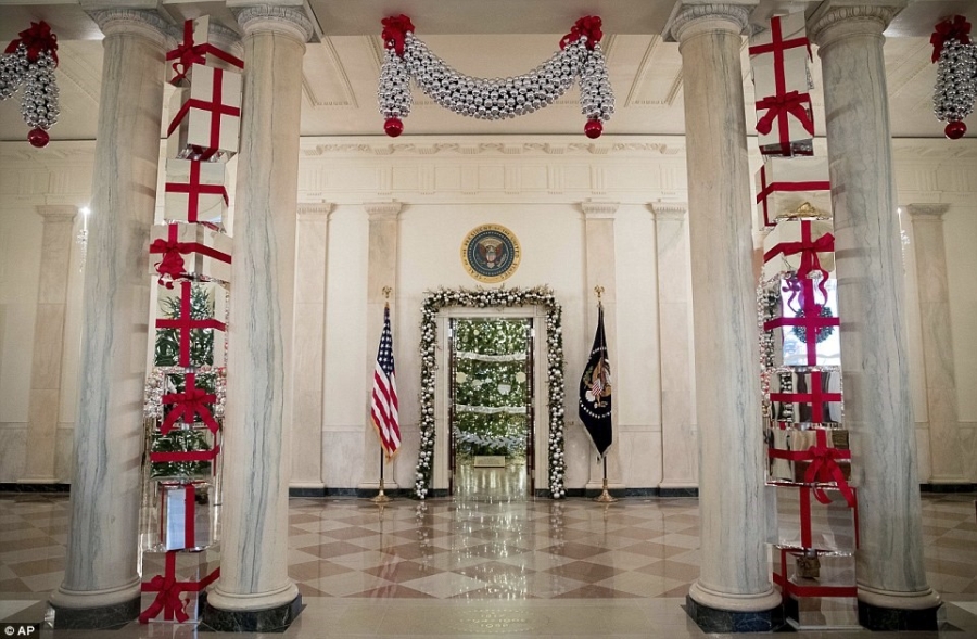 Nha Trang ron rang Giang sinh cuoi cung cua gia dinh Obama hinh anh 13