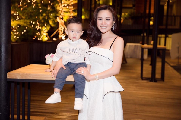 nhung-sao-viet-am-tham-sang-my-sinh-con-2
