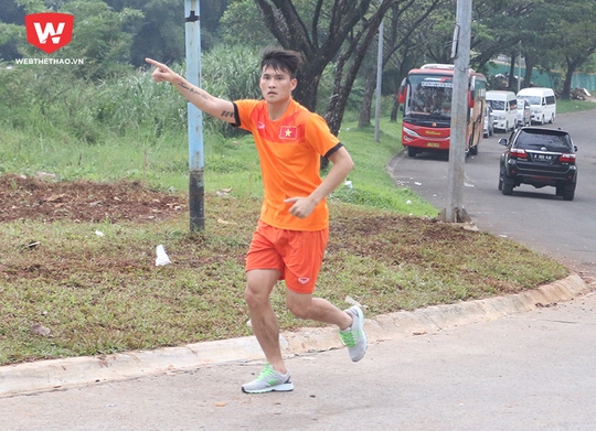 Công Vinh tích cực chạy phục hồi nhằm có được thể trạng sung mãn nhất
