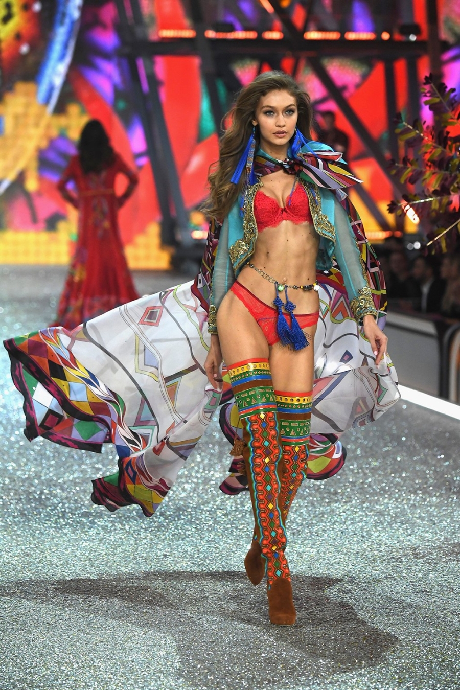 Nhung man trinh dien boc lua nhat Victoria's Secret Show hinh anh 8