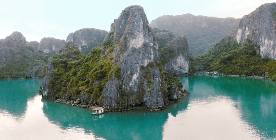 Ha Long tuyet dep trong phim moi cua Angela Phuong Trinh hinh anh 3