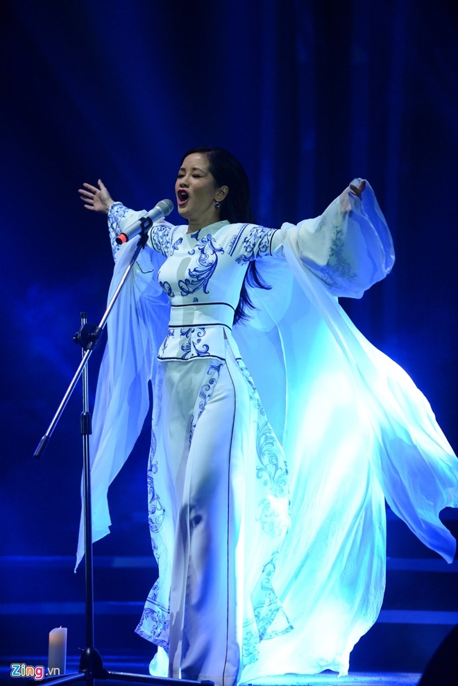 Ho Ngoc Ha hat be cho Khanh Ly trong dem nhac o Sai Gon hinh anh 8