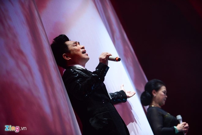 Ho Ngoc Ha hat be cho Khanh Ly trong dem nhac o Sai Gon hinh anh 10