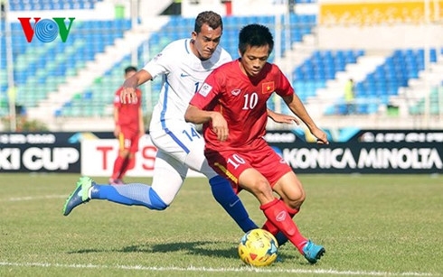 indonesia vs dt viet nam vao hang bat cop hinh 2
