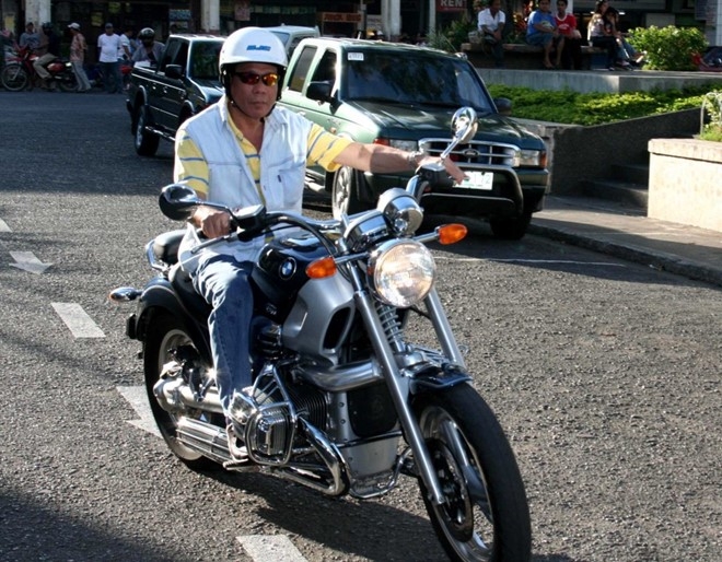 Duterte mong duoc lai moto nhu khi lam thi truong hinh anh 1