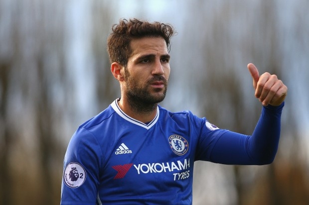Real tranh gianh sao MU, Arsenal gay soc vi Fabregas hinh anh 1