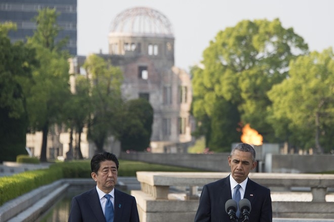 Chinh quyen Obama khong vui voi cuoc gap Abe - Trump hinh anh 2