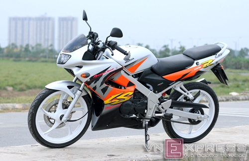 huyen-thoai-honda-ls125r-lap-thu-cong-doc-nhat-viet-nam