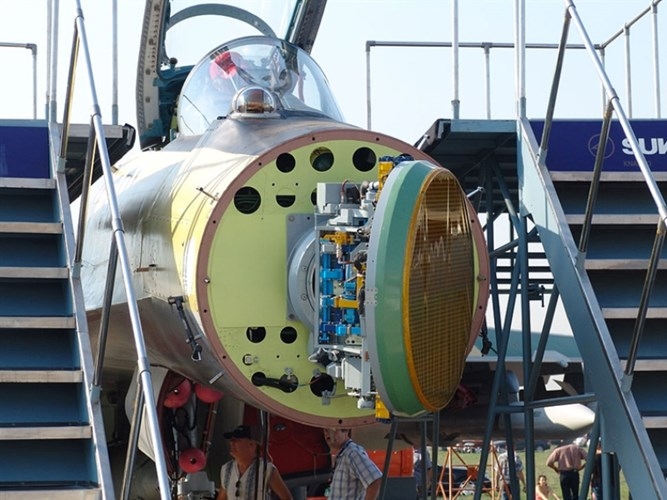 Top bi mat thu vi tren sieu tiem kich Su-35-Hinh-8