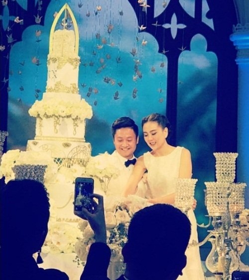 Đám cưới gây tò mò của các MC đình đám ở VTV