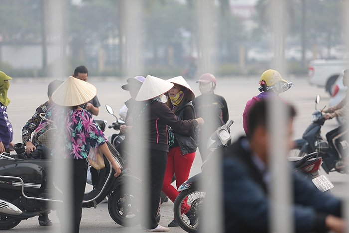 Cả làng đi “phe”, mua SH nhờ cơn sốt vé