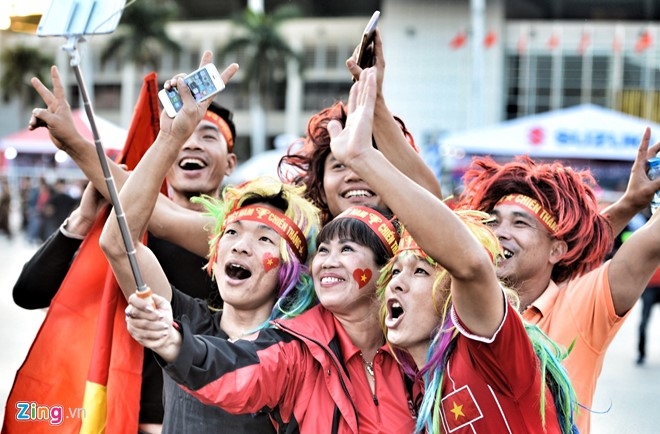 Nguoi ham mo do ve chao lua My Dinh co vu tuyen Viet Nam hinh anh 1