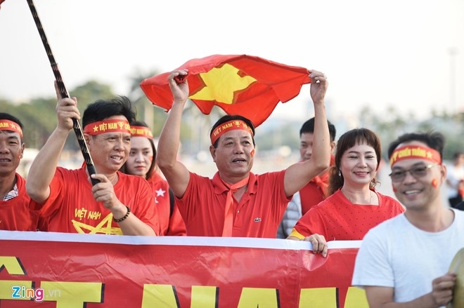 Nguoi ham mo do ve chao lua My Dinh co vu tuyen Viet Nam hinh anh 3