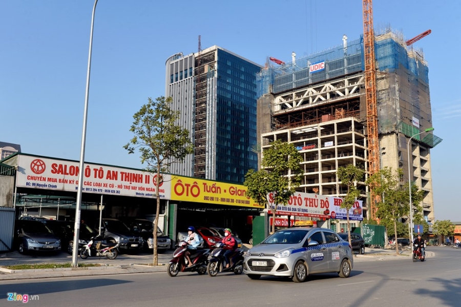 Khu do thi nhieu bai do, showroom oto nhat Ha Noi hinh anh 8