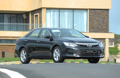 toyota-camry-moi-gia-tu-1-1-ty-tai-viet-nam-page-2