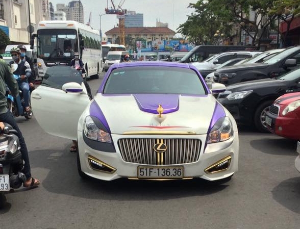Bất ngờ bắt gặp xe của thần đèn Aladdin trên phố Sài thành - Ảnh 4.