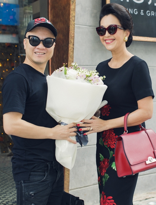 kim-ly-linh-nga-mung-diem-my-tron-54-tuoi-3