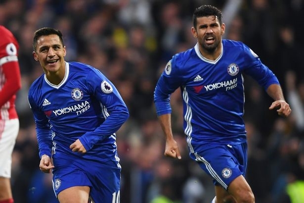 MU rao ban Fellaini, Chelsea hoi mua Sanchez hinh anh 1