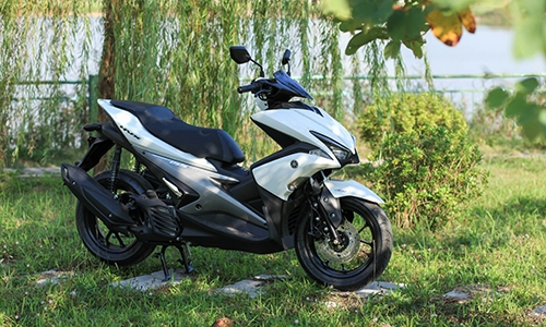 yamaha-nvx-premium-gia-51-trieu-dong