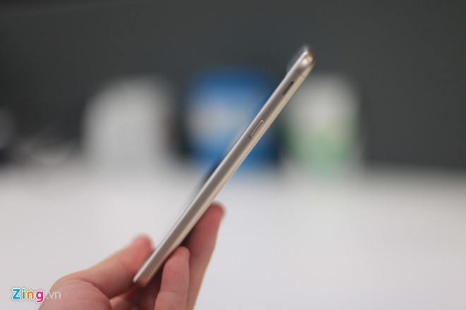 Anh thuc te Samsung Galaxy J5 Prime gia 5 trieu vua len ke hinh anh 4