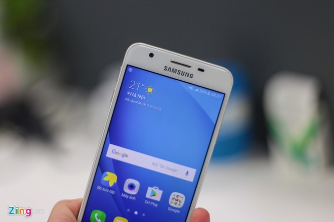 Anh thuc te Samsung Galaxy J5 Prime gia 5 trieu vua len ke hinh anh 8
