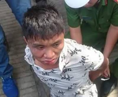  Tên trộm xe bị người dân bắt ngay sau đó 