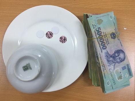 Triet pha soi bac 'khung' o toa nha MIPEC hinh anh 2