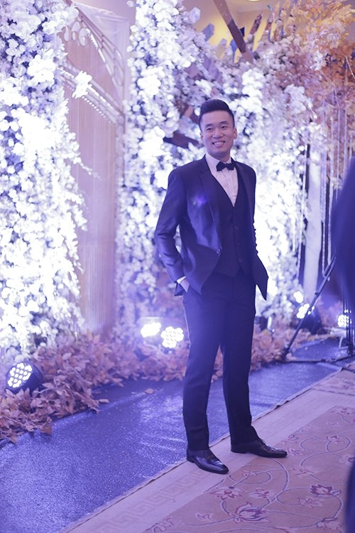 bieu hien la cua truong the vinh khi ban gai cu bat ngo len xe hoa hinh anh 8