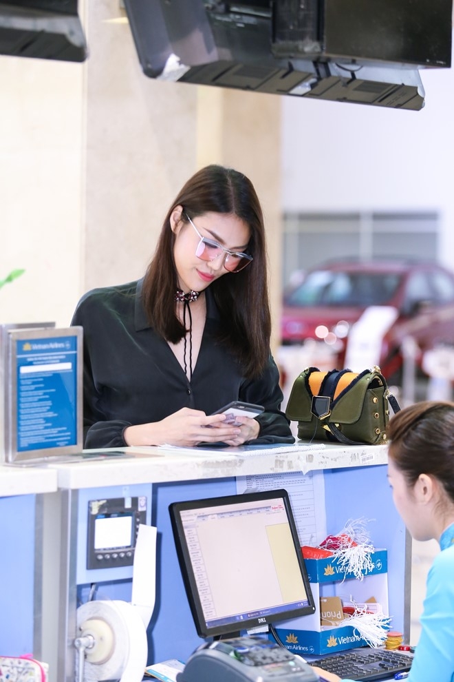 Lan Khue thanh lich dao pho Sai thanh hinh anh 7