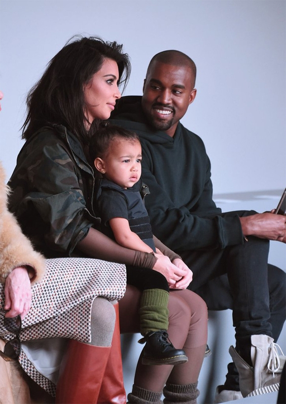 Kim Kardashian bị bệnh nặng 0