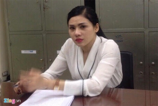 Ai dung sau hop dong ban dam nghin do cua cac nguoi dep? hinh anh 3