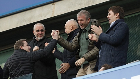 Ông chủ Roman Abramovich sung sướng khi Costa lập công