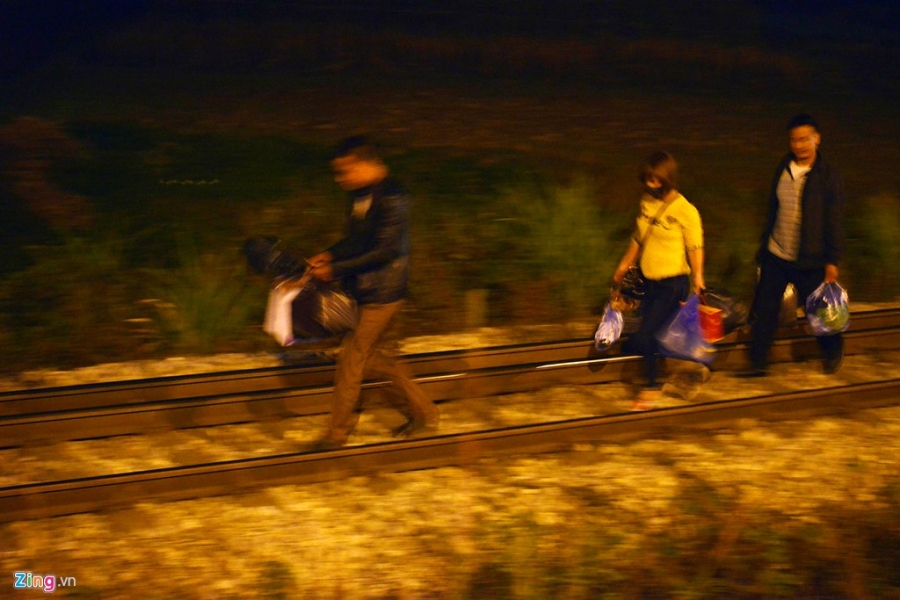 Ket cung 3 gio dong ho tren quoc lo 1 hinh anh 9