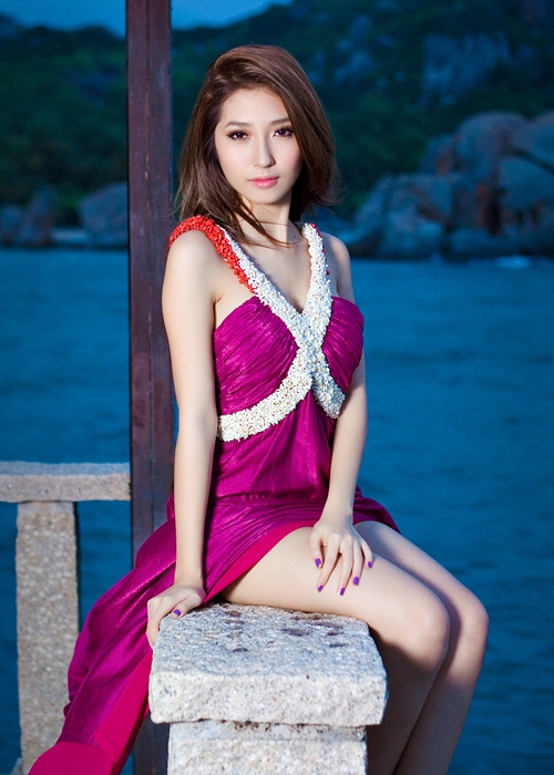 ban gai ngo kien huy chia se ve cuoc song im ang nhung nam qua hinh anh 1