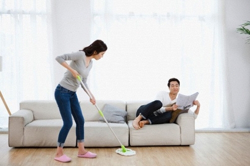 dan ba dung co thay doi dan ong, ho chang khac duoc dau… - 2