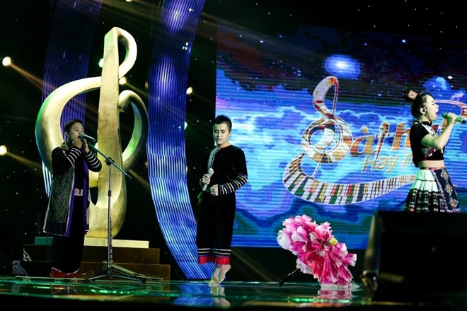 Hot girl cua Sing My Song khien Duc Tri nho Ho Ngoc Ha hinh anh 12