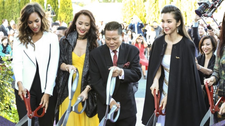 Mối nhân duyên giữa tỷ phú Hoàng Kiều và người đẹp