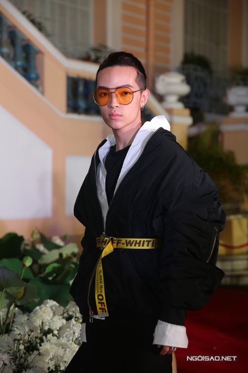 sao-viet-khoe-sac-tren-tham-do-thoi-trang-tiep-5