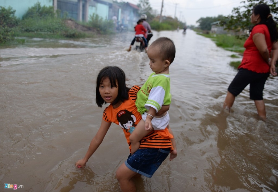 Canh nguoi dan loi bi bom vi trieu cuong o Sai Gon hinh anh 3