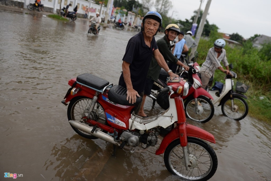 Canh nguoi dan loi bi bom vi trieu cuong o Sai Gon hinh anh 5