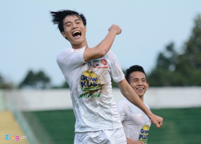 Cong Phuong ghi ban giup U21 HAGL thang doi V.League hinh anh 1