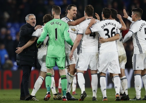ibrahimovic-ghi-ban-cuoi-tran-man-utd-tiep-mach-thang-1