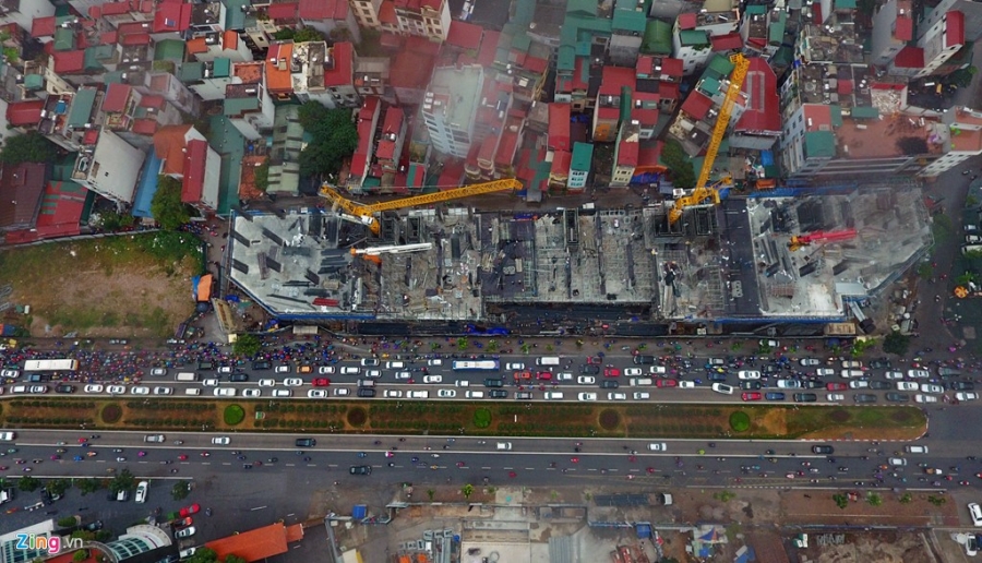 Ket cung giao thong tren tuyen buyt nhanh BRT trong mua hinh anh 3