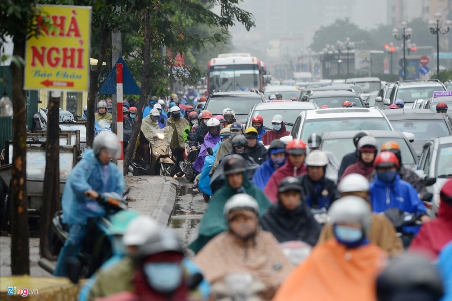 Ket cung giao thong tren tuyen buyt nhanh BRT trong mua hinh anh 5